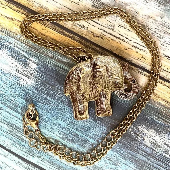 Vintage Silver & Gold Tone Elephant Pendant Necklace 21” Chain - Picture 3 of 5